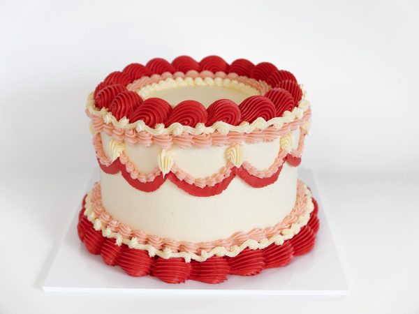 Vintage Cake in red