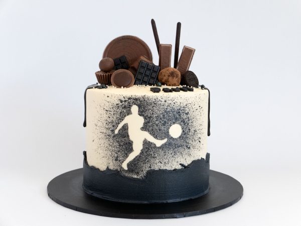Bloke's Theme Cake - Image 2